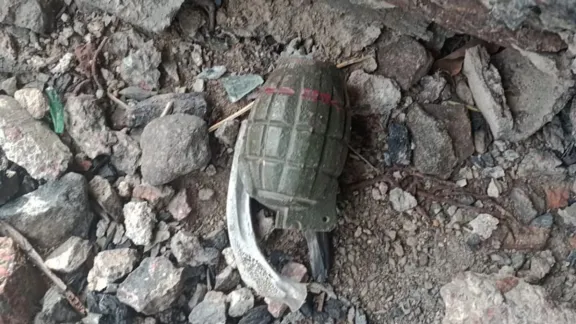 Hallaron una granada en las vías del tren