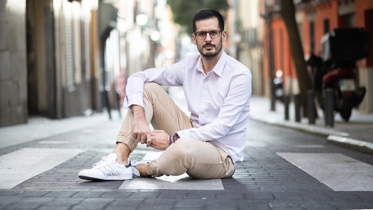 José Luis Sastre al frente ‘Hoy por hoy’ y ‘Esta noche libro’ con Javier Ambrossi y Alana S. Portero, en el verano de Cadena SER | Radiotv