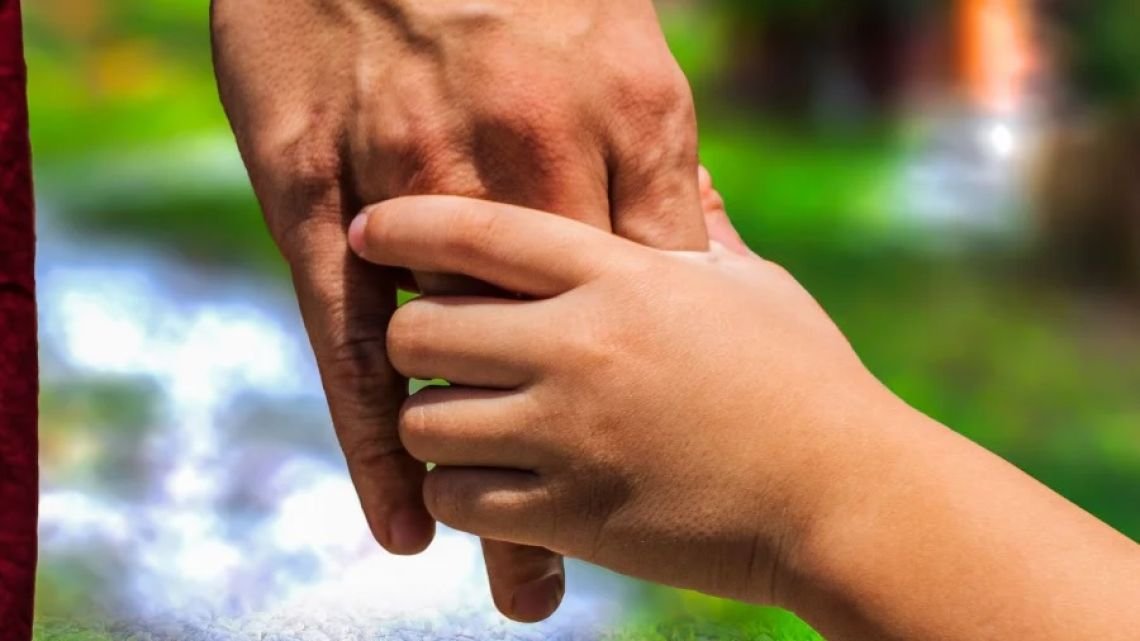La Corte Suprema falló a favor del padre biológico en una compleja causa de adopción