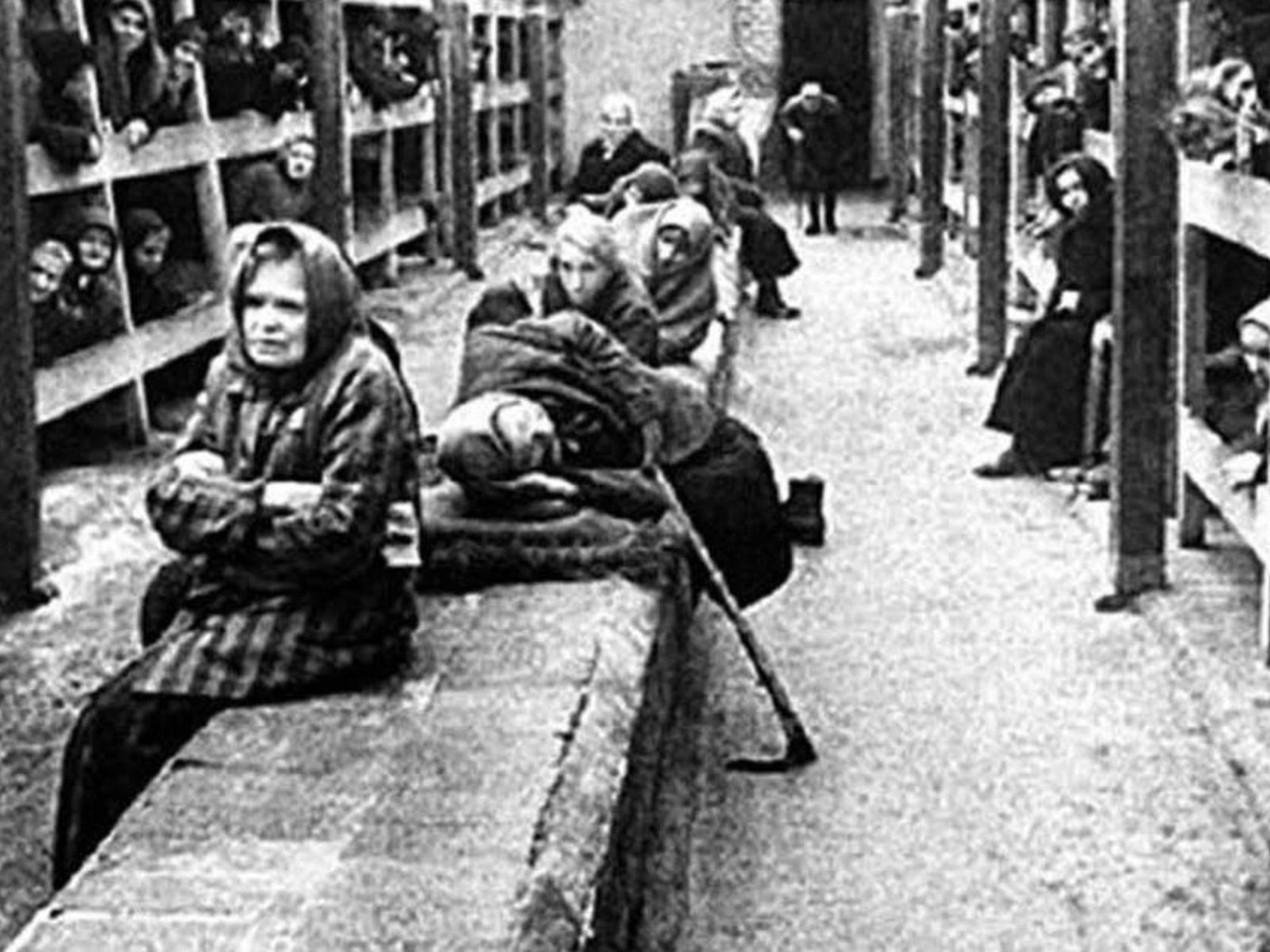 Loretta Walz digitaliza la colección más completa de voces de mujeres sobrevivientes de Ravensbrück