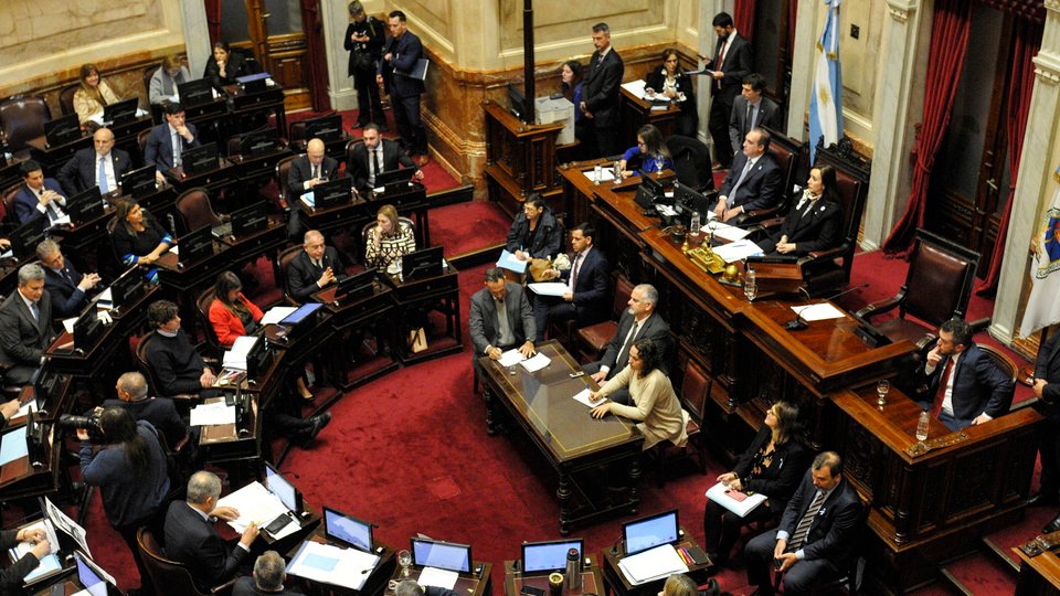 Los constitucionalistas rebatieron uno por uno los argumentos del Gobierno |  Sin excusas: una sesión en regla