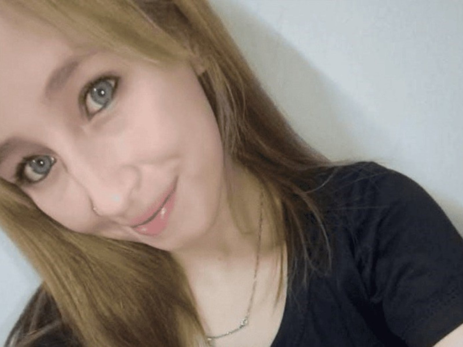 Marcha en Neuquén por la mujer que se internó para ligarse las trompas y debieron amputarle una pierna y hacerle un trasplante de corazón