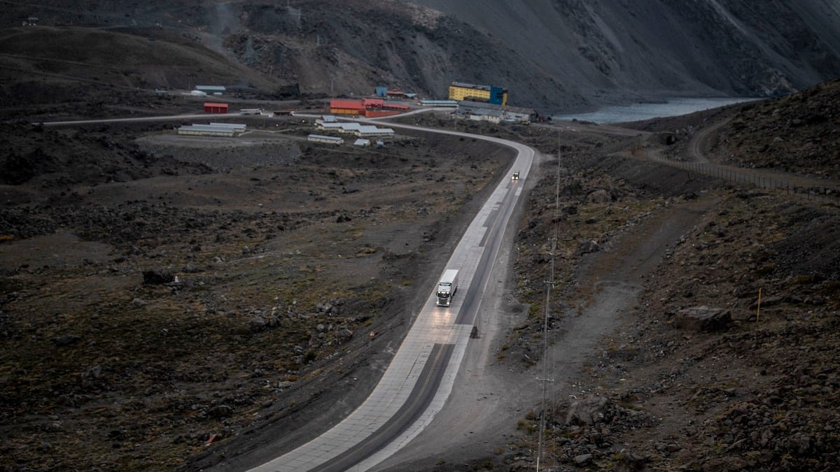 Milei cierra Vialidad, el organismo responsable durante casi un siglo de las carreteras argentinas