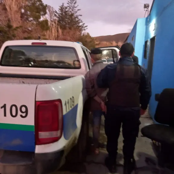 Quiso robarle el lavarropas a una vecina y la amenazó con un arma blanca