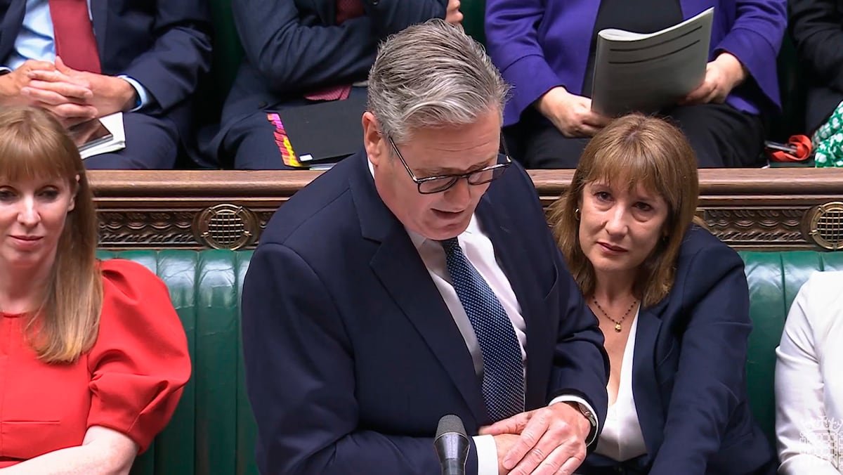 Rachel Reeves : Las lágrimas de la ministra de Economía británica en el Parlamento evidencian la fragilidad del Gobierno de Starmer | Internacional