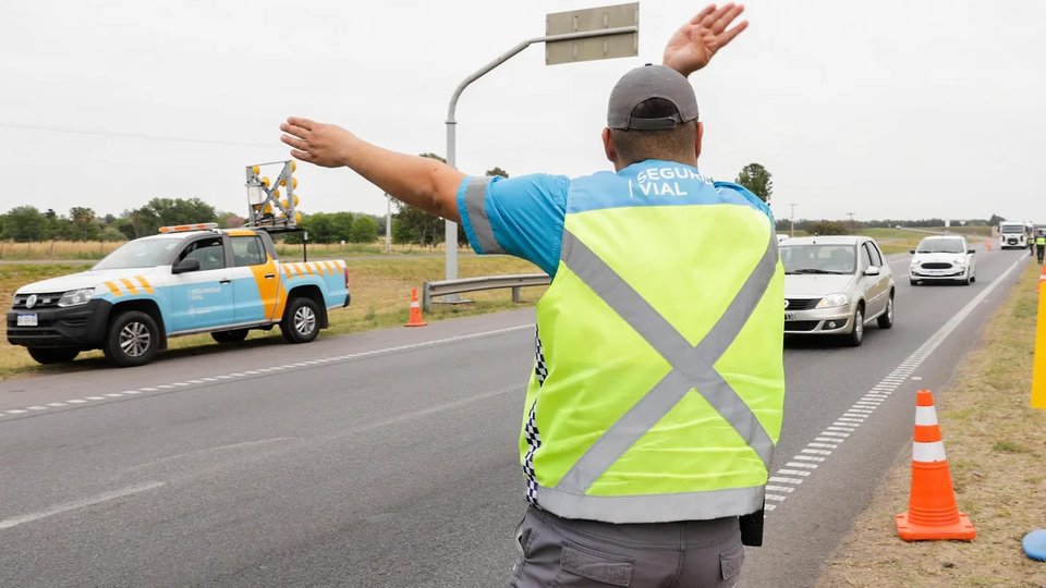 Repudian el proyecto del gobierno para desmantelar Vialidad Nacional | El control de tránsito quedaría en manos de Gendarmería