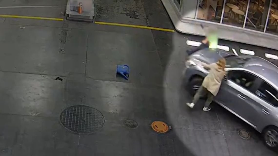 Se escapó sin pagar de una estación de servicio, atropelló a dos mujeres y lo detuvieron
