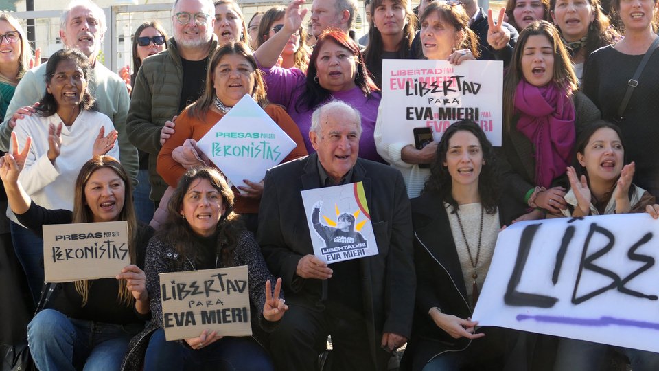 «Son rehenes del poder político y judicial» | La Cámpora exigió la libertad de Eva Mieri y Alexia Abaigar