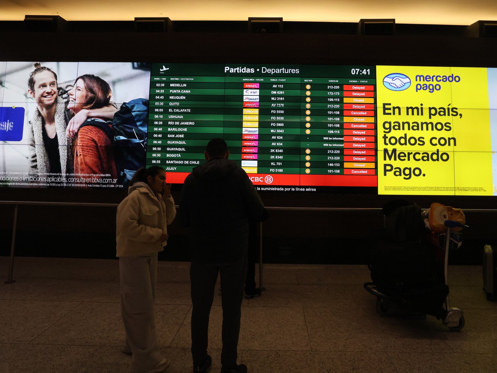 Susto por dos amenazas de bomba a vuelos que se dirigían al aeropuerto de Ezeiza y a Aeroparque