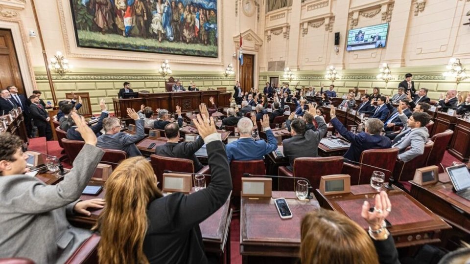 Una convención a gusto del gobernador  Pullaro | El frente oficialista preside cinco de las 8 comisiones