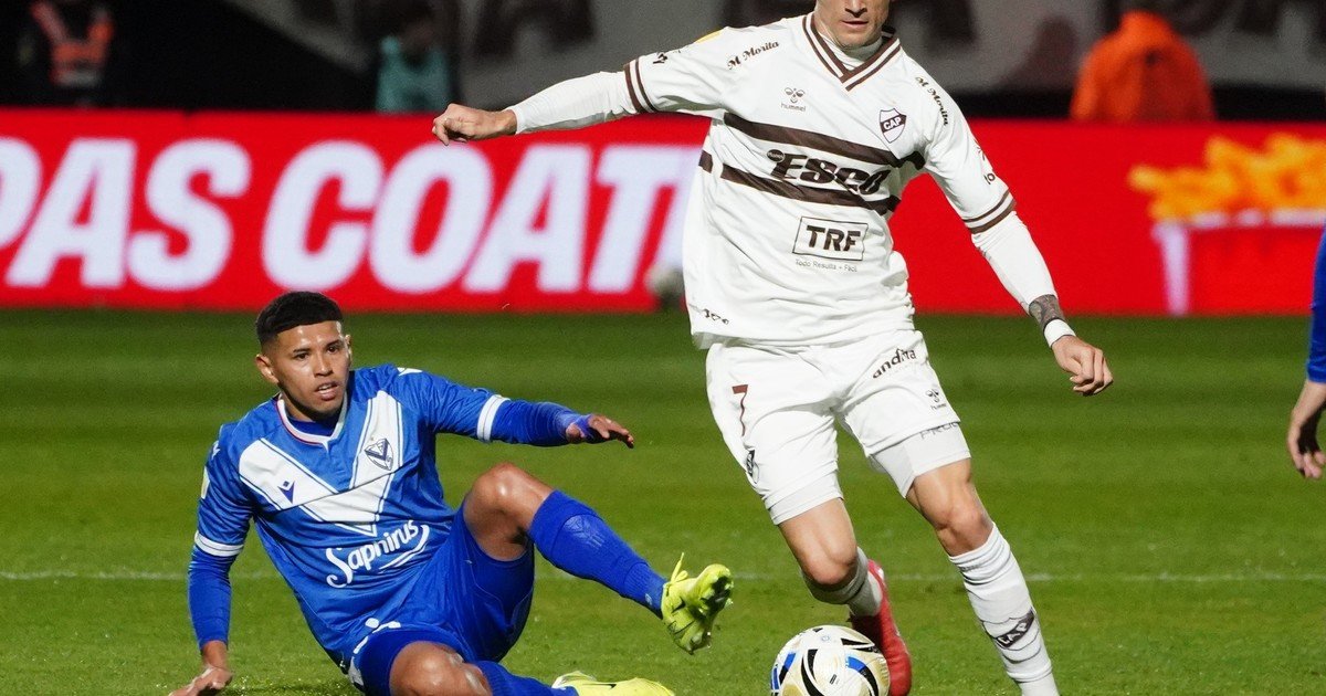 Vélez empató ante un Platense que jugó con diez :: Olé