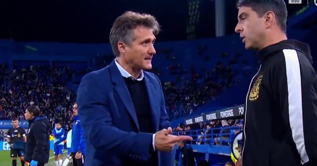 Video: el Melli Guillermo habló de "cagarnos a trompadas", el referí anuló un gol y lo echó :: Olé