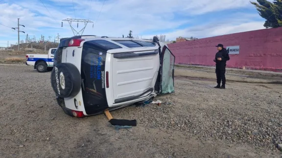 Vuelco en Ruta Provincial N°1: una mujer fue trasladada al hospital por precaución