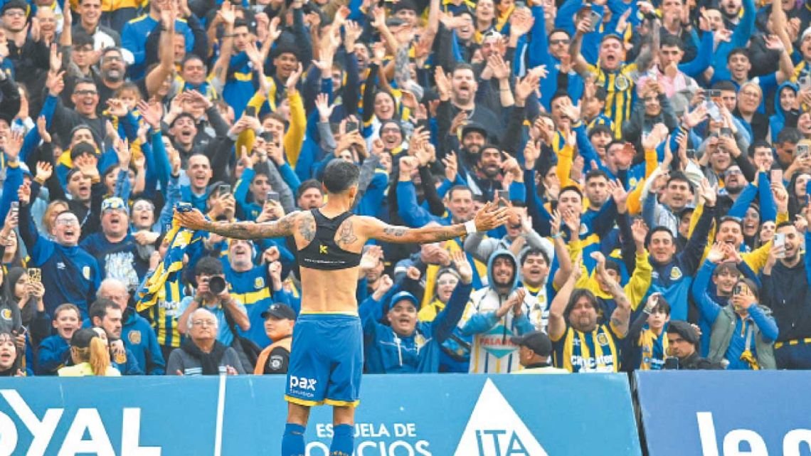 Vuelta casi perfecta: Di María hizo un gol, pero Godoy Cruz le empató a Central sobre la hora