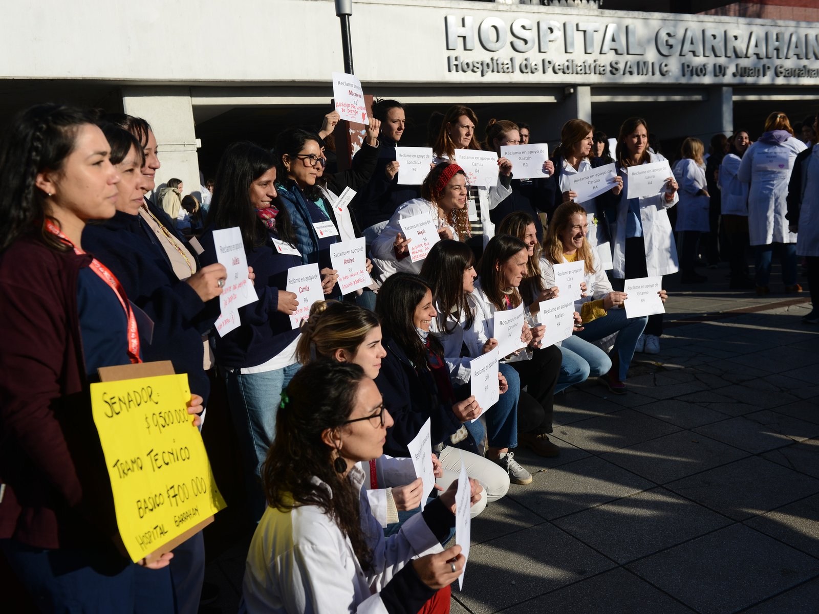 crecen los reclamos en Salud por mayor presupuesto y mejoras salariales