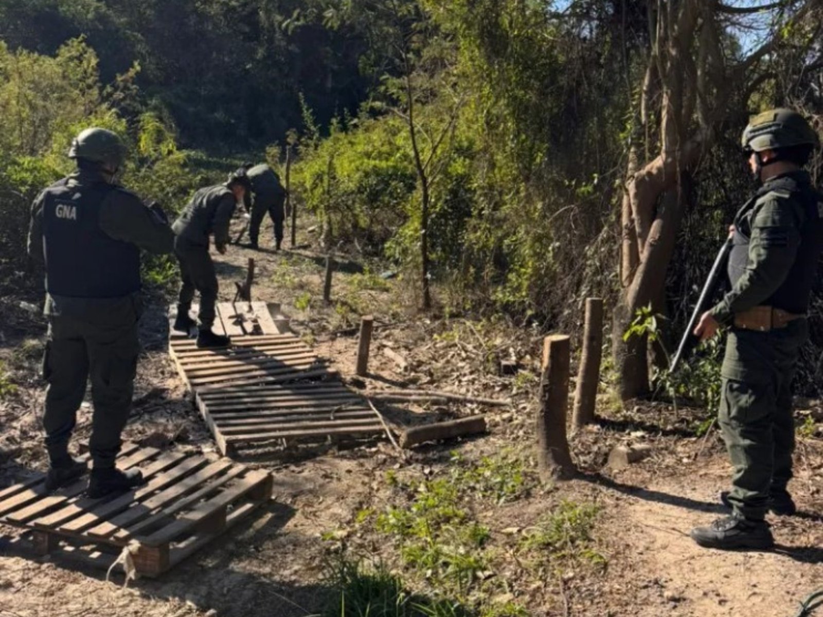 destruyeron 25 puentes clandestinos en Formosa