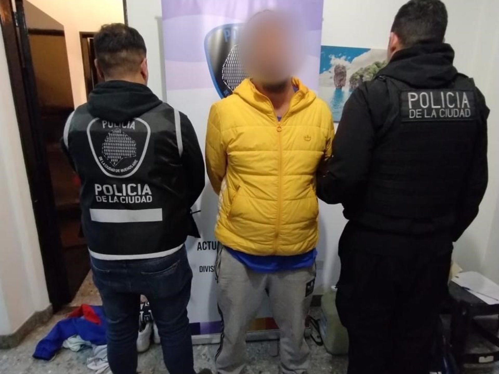 secuestraron una bandera de Palestina además de una máscara y ya son 17 los hinchas sancionados