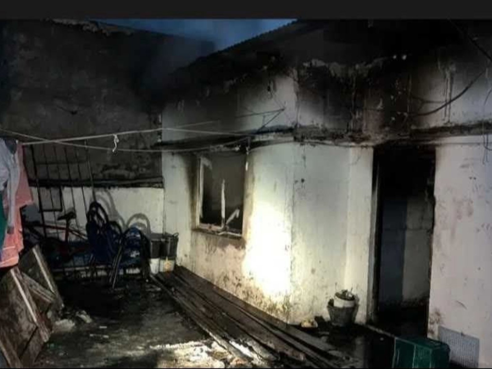 un nene de 7 años murió al quedar encerrado en una habitación cuando se prendió fuego su casa