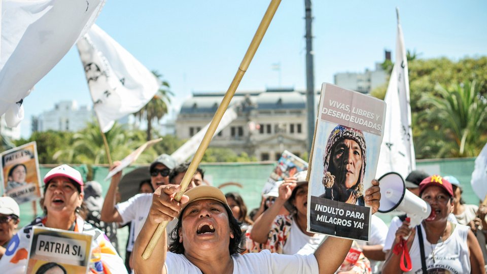 Caravana por Milagro Sala a 3500 días de su detención | La referenta de la Tupac Amaru está en La Plata cumpliendo prisión domiciliaria