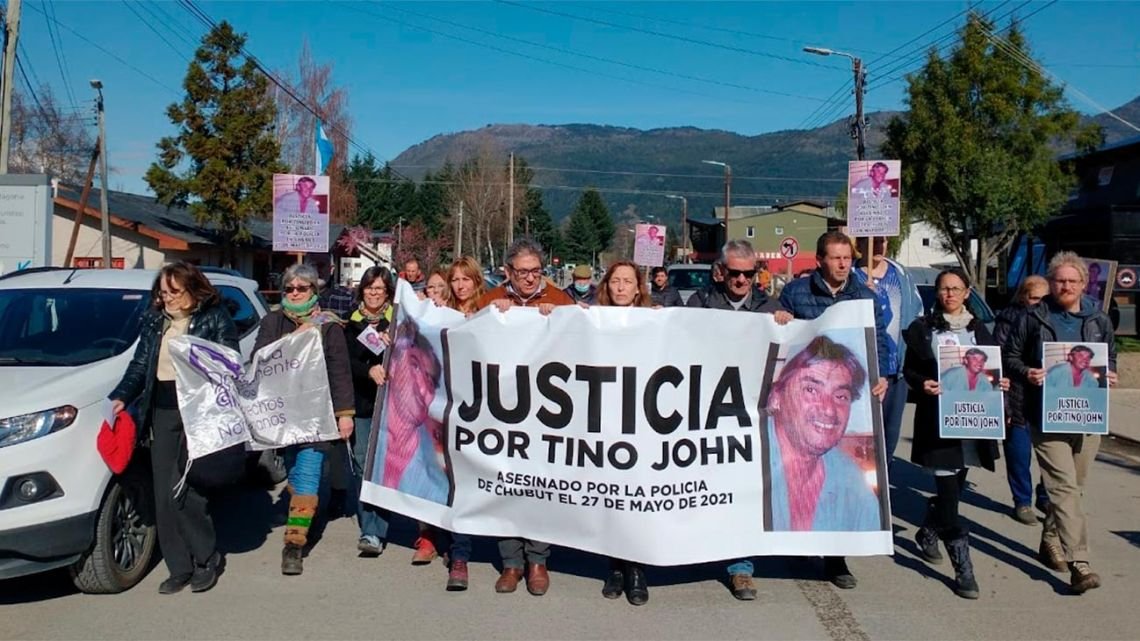 Chubut: enjuician a tres policías imputados por el homicidio de "Tino" John