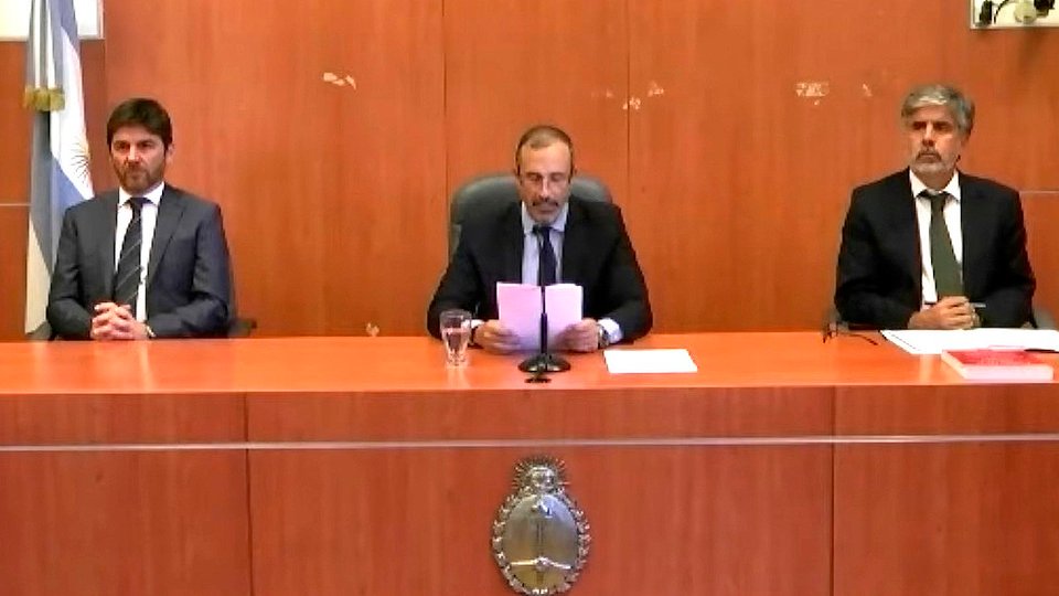 Cristina Kirchner contra la persecución económica | Máximo y Florencia Kirchner también hicieron presentaciones por el decomisos de sus bienes 