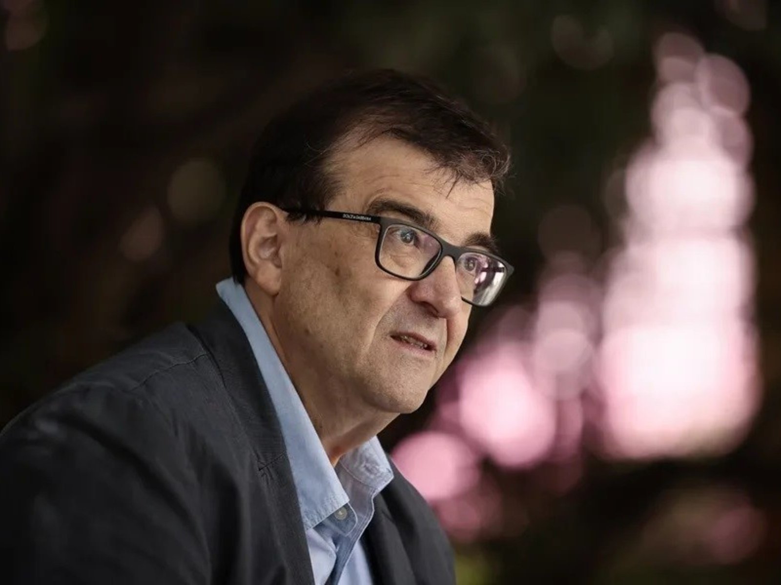 "Huyamos como de la peste de la literatura que dulcifica la realidad"