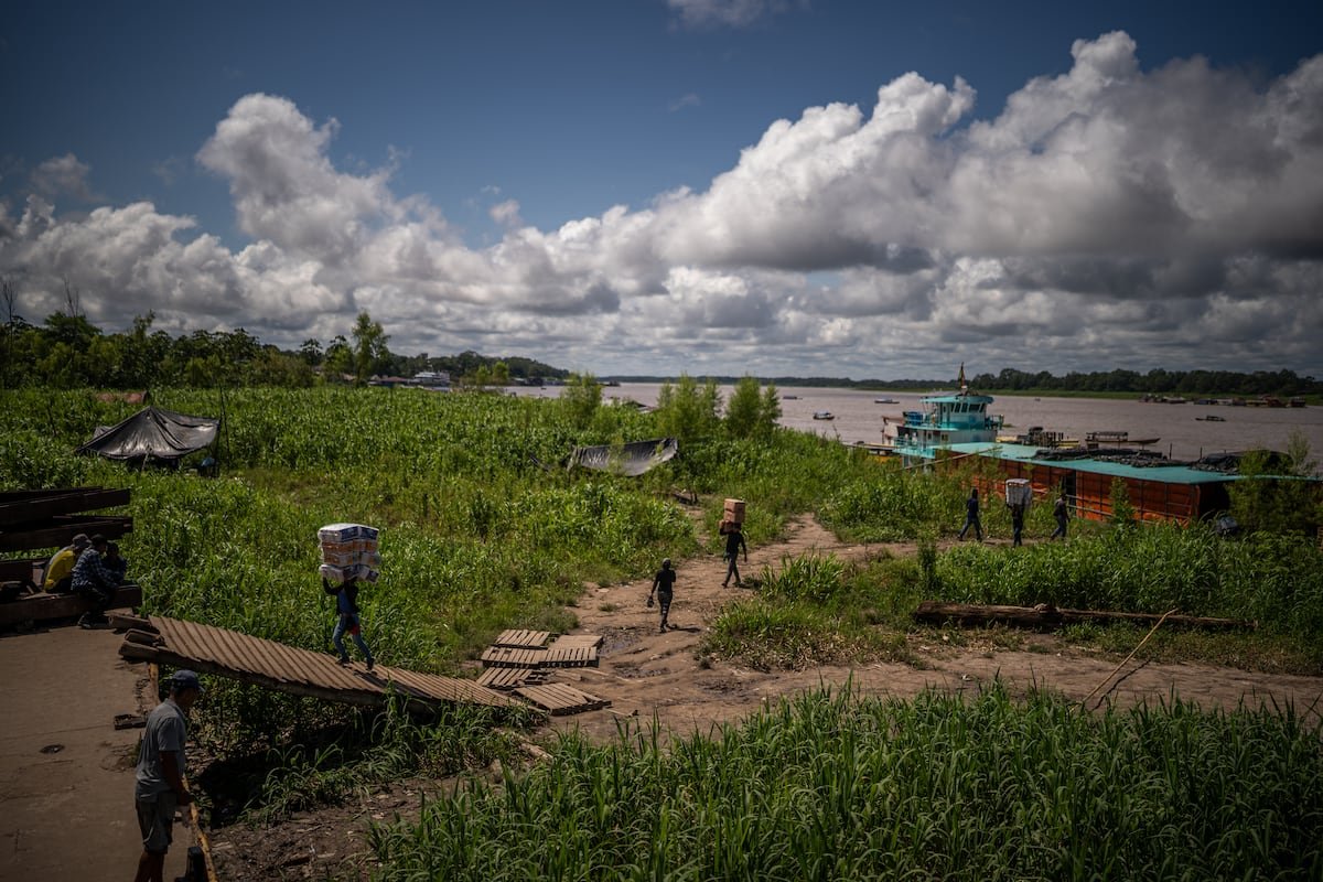 Isla Santa Rosa: El problema ambiental que amenaza con dejar al puerto colombiano de Leticia sin conexión al río Amazonas