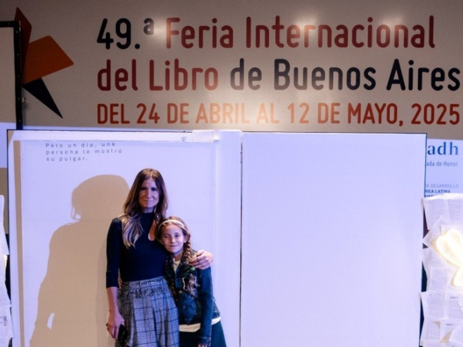 La historia de Mía, la primera "escritorita" en presentarse en la Feria del Libro