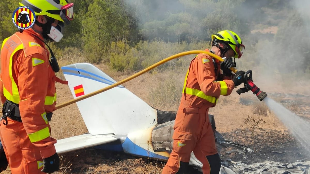 Mueren dos personas al estrellarse una avioneta en la localidad valenciana de Requena | Noticias de la Comunidad Valenciana