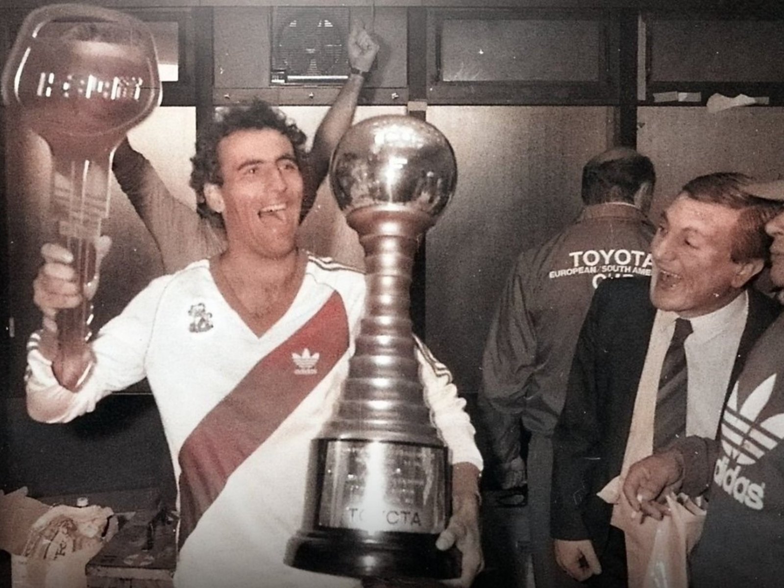 Un excampeón del mundo con River tildó a Borja de «frío» y se mostró preocupado por Cavani: «Está sufriendo»
