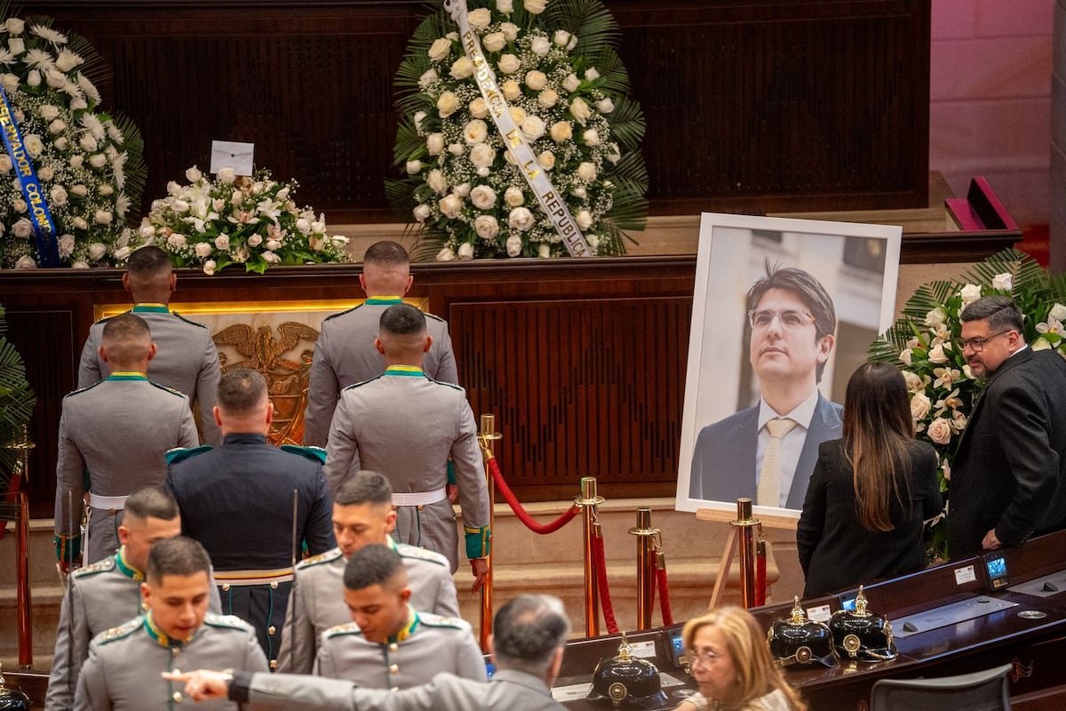 Video | La cámara ardiente del senador Miguel Uribe Turbay, en directo