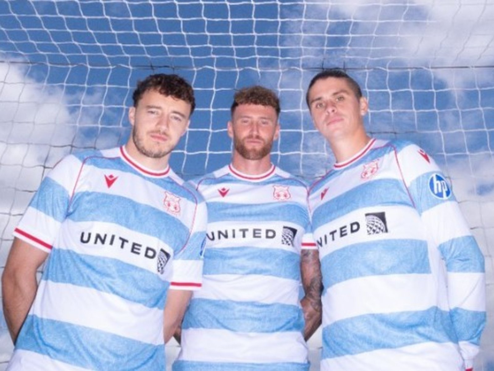 Wrexham, el club de dos estrellas de Hollywood que buscará el ascenso a la Premier League con una camiseta igual a la de Los Pumas