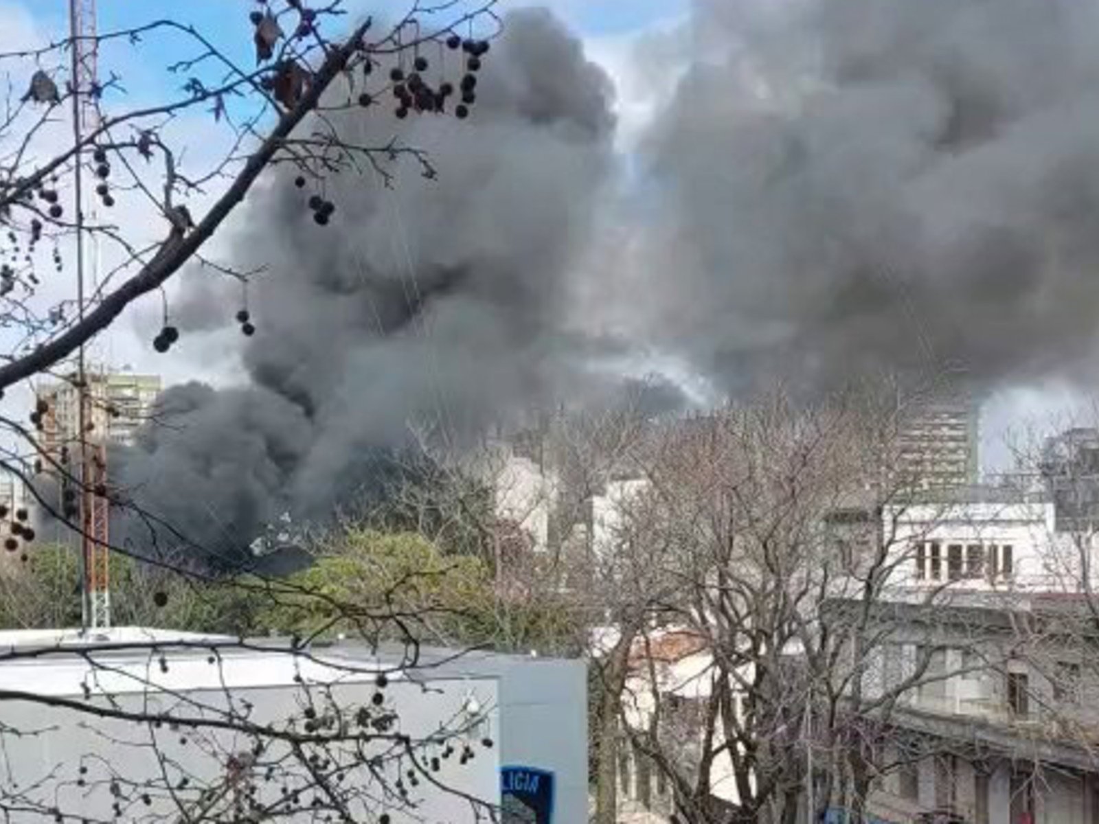 el humo pudo verse desde diversos puntos de la Ciudad
