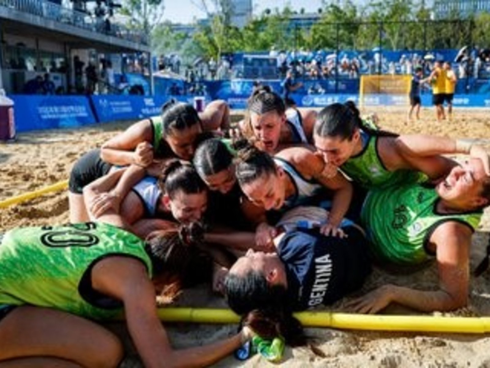 las Kamikazes campeonas del mundo de Beach Handball