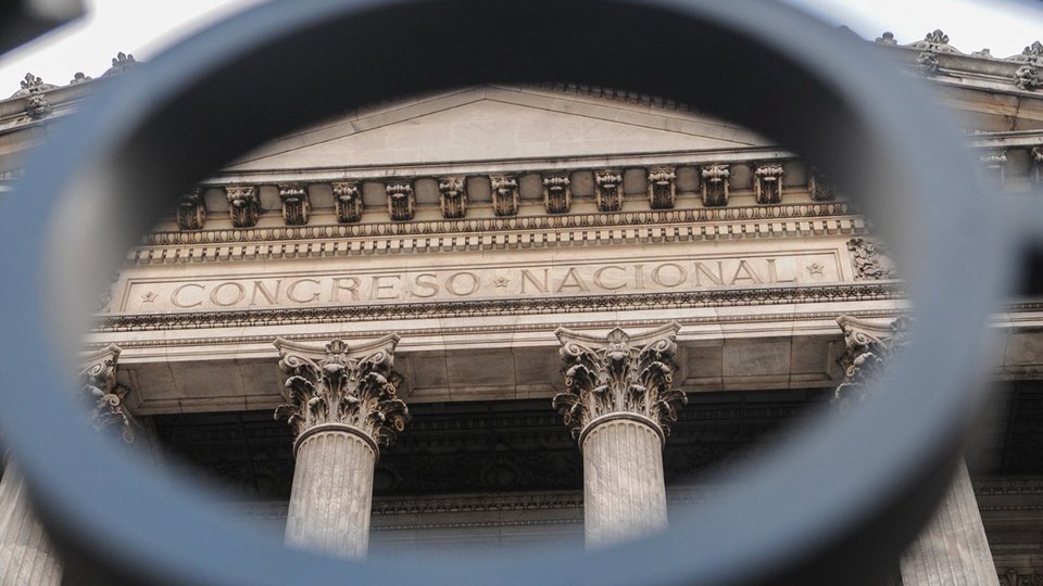 Decreto fugaz, tormenta duradera: el Congeso pide explicaciones por las retenciones 0