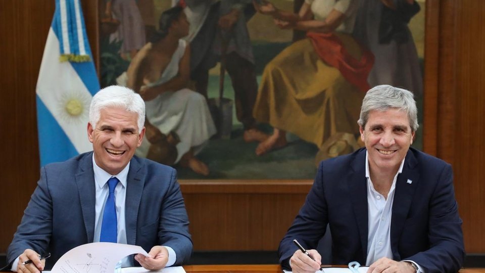 El gobierno reactiva obras y paga deudas a provincias aliadas | La desesperación avanza