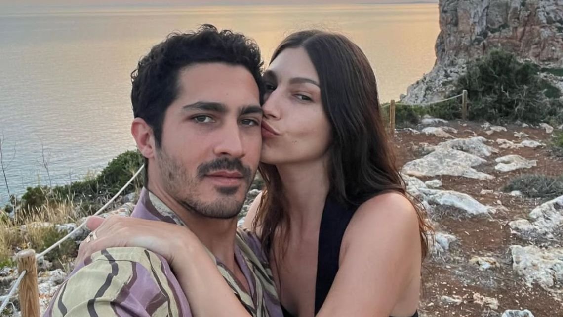 “Esto no es IA”: así comunicó Úrsula Corberó que está embarazada del Chino Darín