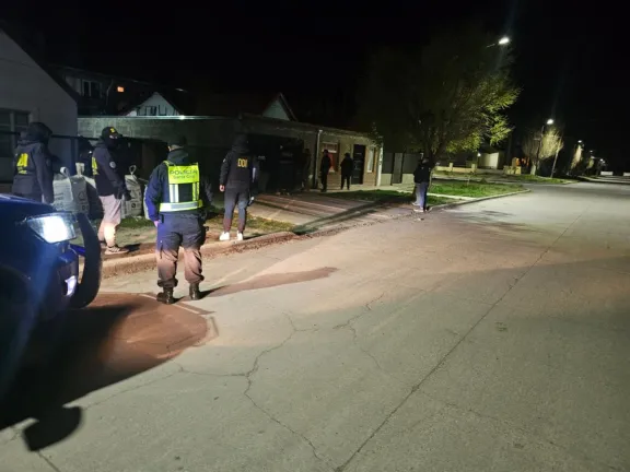 Investigan violenta «entradera» en Perito Moreno