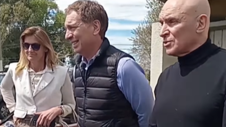 José Luis Espert reapareció en campaña con un discurso ensayado y sin negar los dólares narcos | En Olavarría