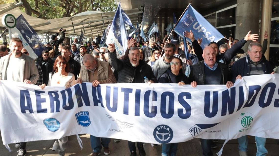 La Asociación de Trabajadores del Estado responsabiliza al Gobierno por posibles demoras en 21 aeropuertos