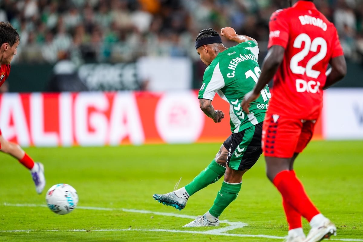 Pellegrini hace historia y cómoda victoria del Betis ante un flojo Osasuna | Fútbol | Deportes