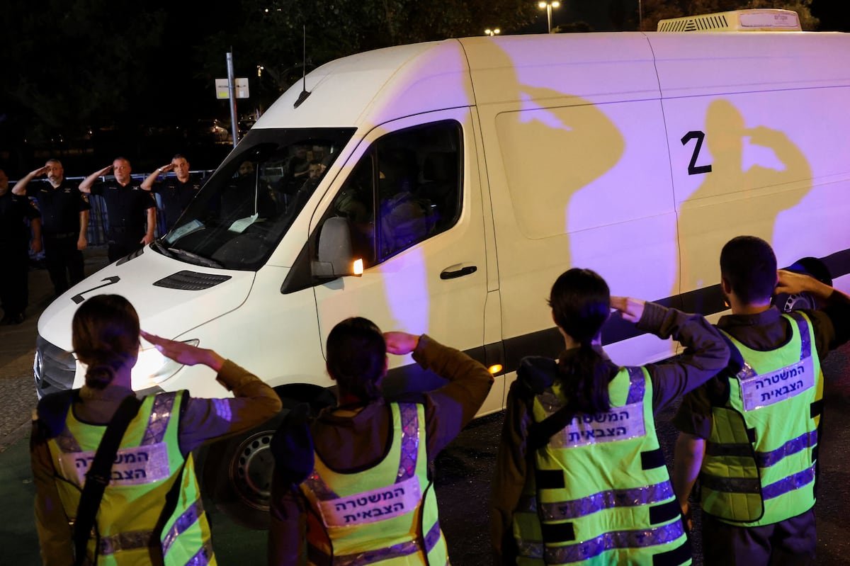 Última hora del conflicto en Oriente Próximo, en directo | El ejército israelí confirma que uno de los cuatro cadáveres entregados el martes por Hamás no corresponde con el de ningún rehén | Internacional