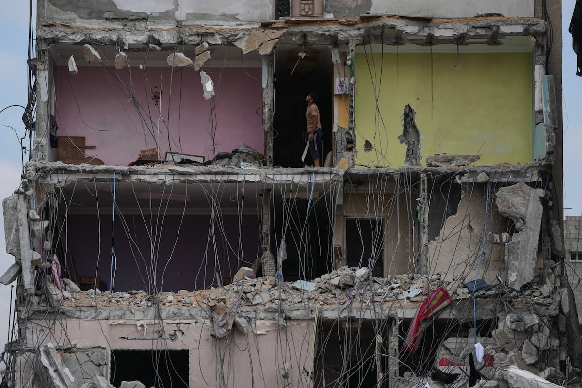 Acuerdo de paz Israel: Los gazatíes buscan a sus muertos bajo las ruinas para cerrar una herida abierta | Internacional