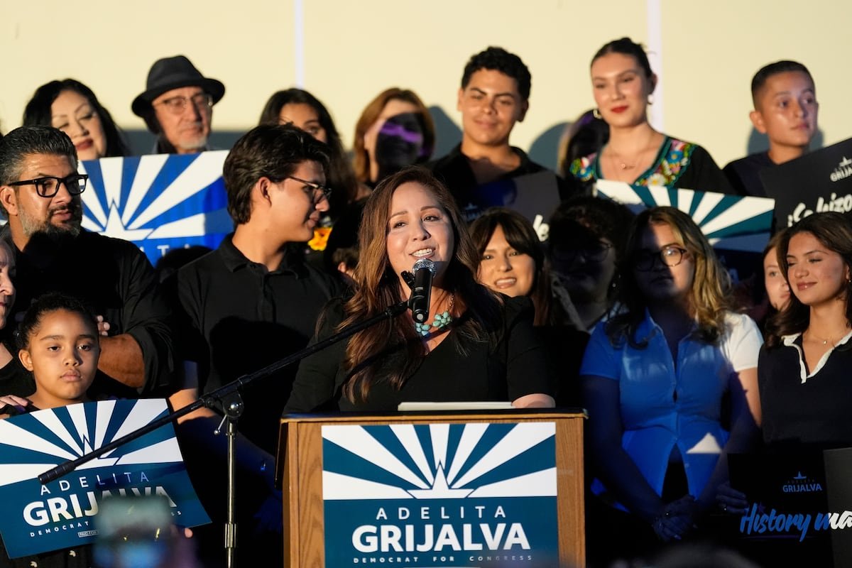 Adelita Grijalva: “Lo primero que haré será firmar la petición para la publicación de los archivos de Epstein”