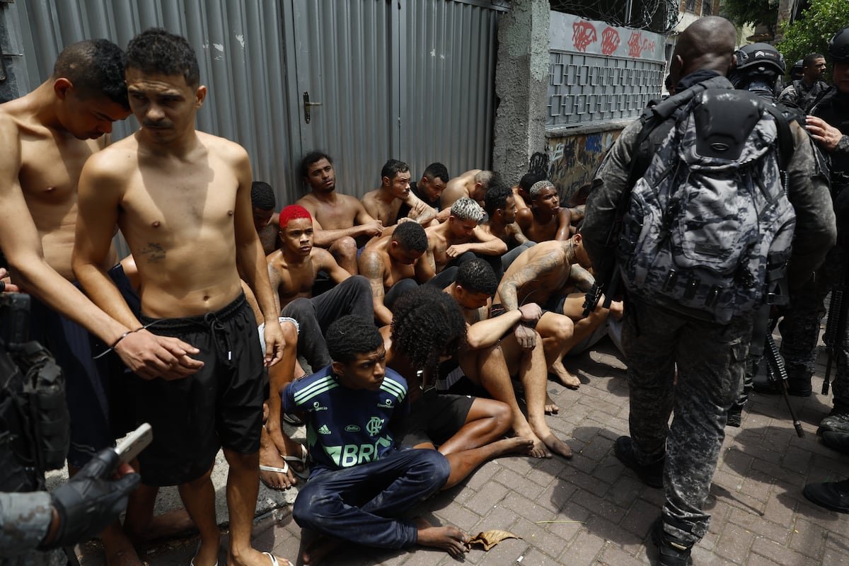 Al menos 60 muertos y decenas de detenidos en una megaoperación contra el crimen organizado en Río de Janeiro