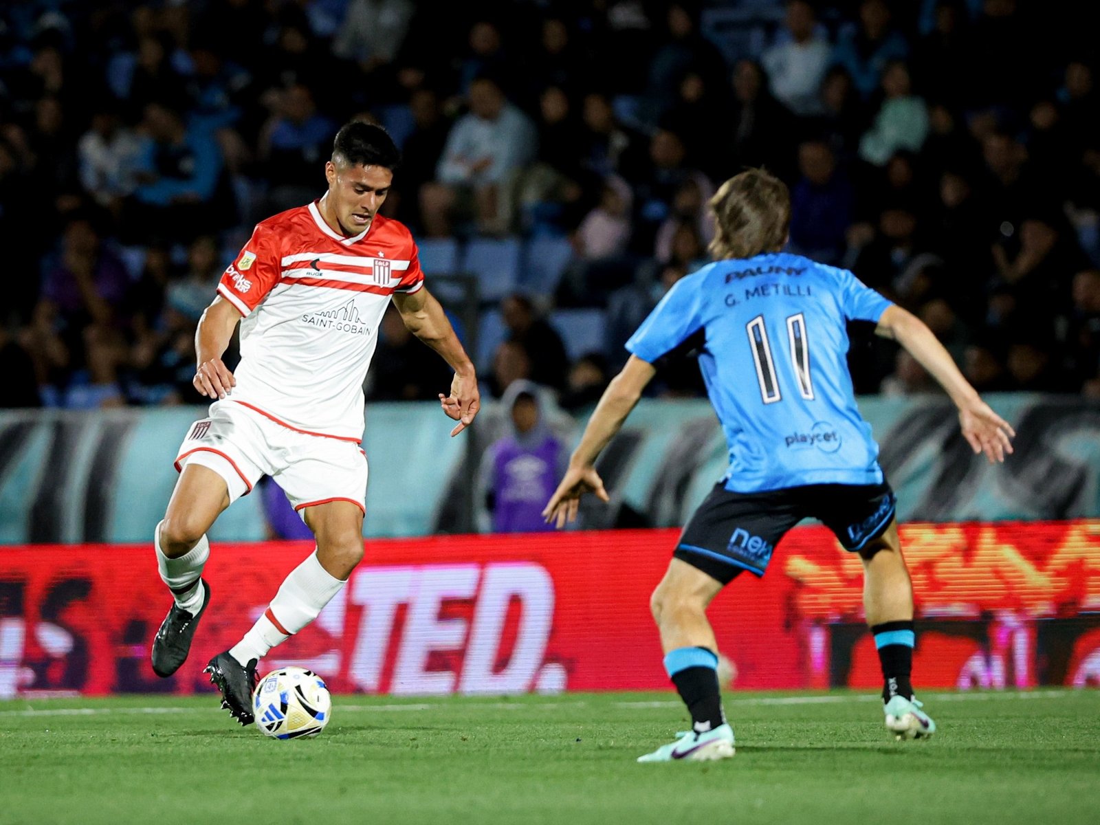 Belgrano le ganaba a Estudiantes pero una carambola en el último minuto le dio el empate al equipo de Domínguez