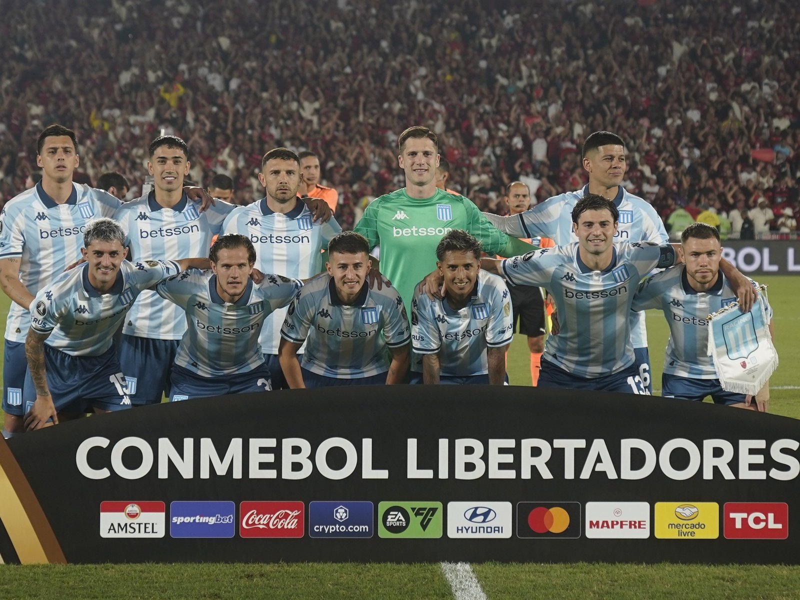 Cambeses casi perfecto y Sosa como caudillo para ilusionarse en la revancha de la Copa Libertadores