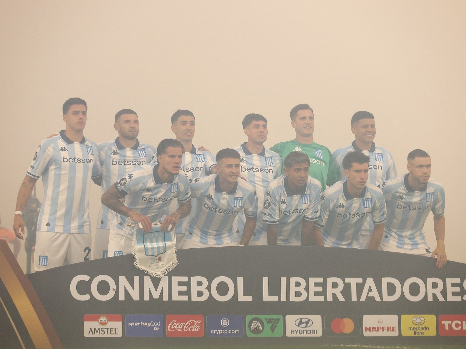 Cambeses sostuvo la ilusión y Rojo fue el empuje de un equipo al que le faltó efectividad