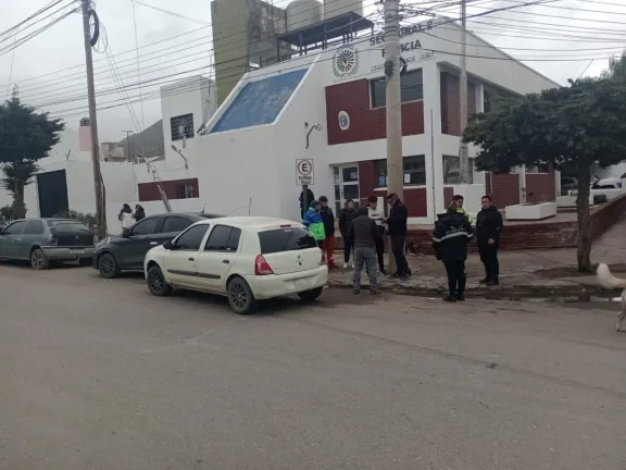 Choque en Rivadavia y Viamonte frente a la Seccional Segunda