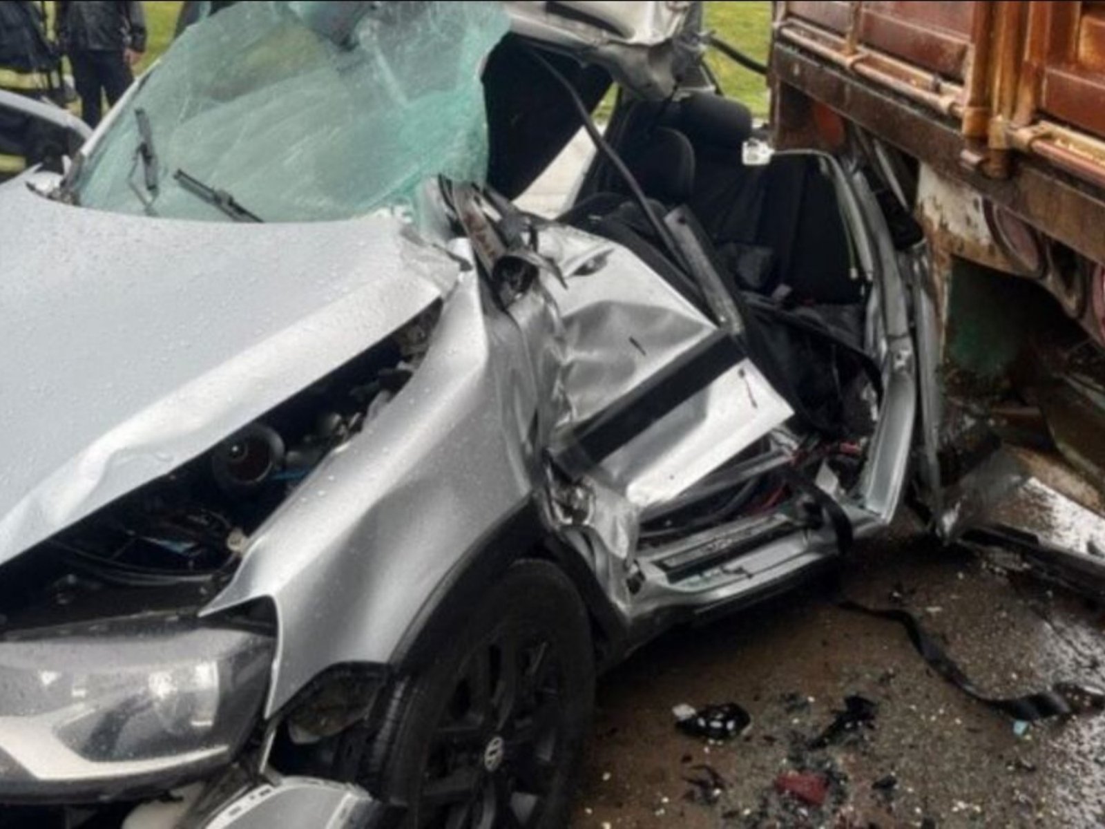 Doble tragedia en la autopista Rosario Córdoba con hinchas que viajaban por un partido de la Copa Argentina